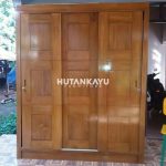 Lemari Pakaian Minimalis Jati Sliding 3 Pintu Hutankayu Furniture Mebel Jati Jepara 04