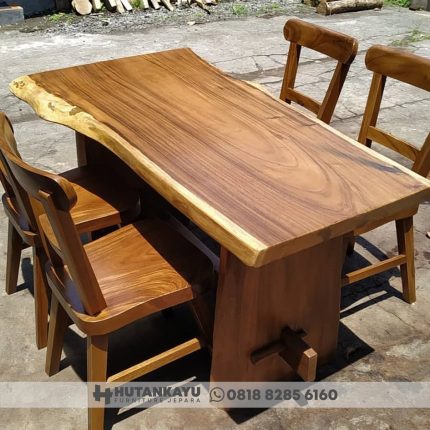 Meja Makan Trembesi Kursi Sandar
