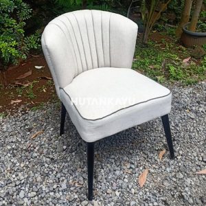 Sofa Tamu Edmund Hutankayu Furniture Mebel Jati Jepara 01