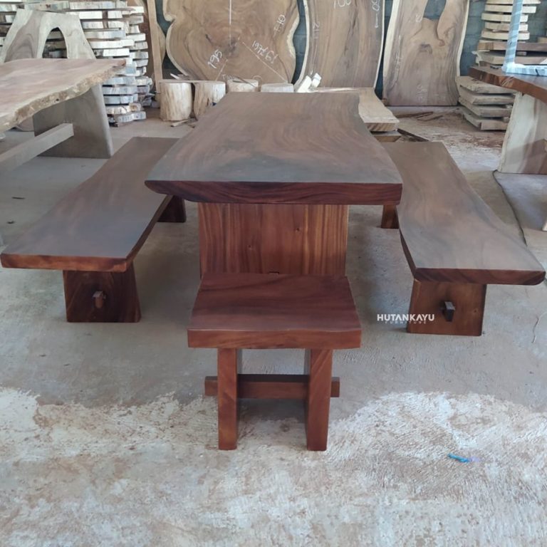 Meja Trembesi Excalibur Hutankayu Furniture Mebel Jati Jepara 02